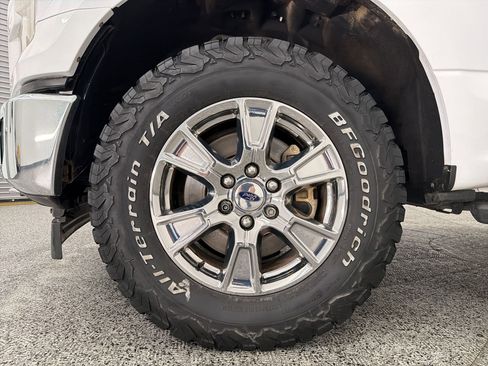 Used 2017 Ford F150 XLT w/ Equipment Group 302A Luxury image 12