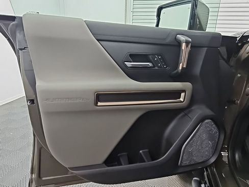 New 2025 GMC Hummer EV 2X w/ Extreme Off-Road Package image 34