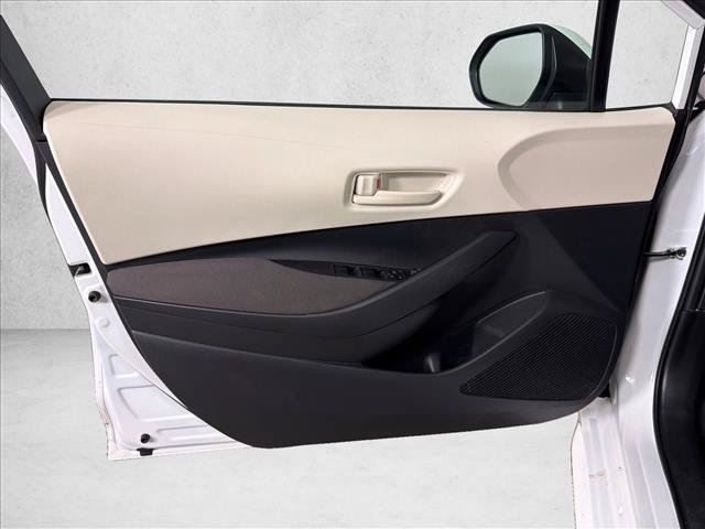 Used 2025 Toyota Corolla LE FWD image 10