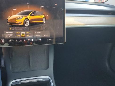 Used 2022 Tesla Model 3 Standard Range RWD image 4