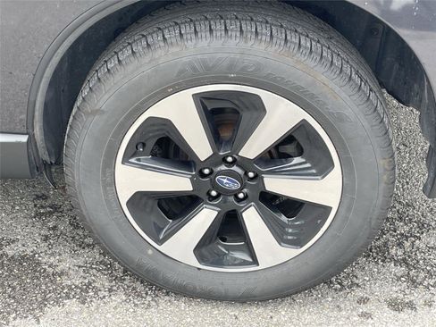Used 2017 Subaru Forester 2.5i w/ Alloy Wheel Package AWD/4WD image 11