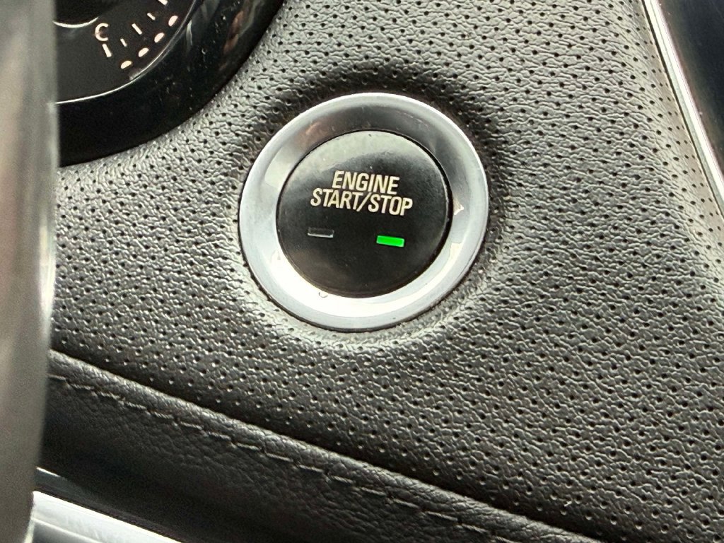 Used 2020 Cadillac XT5 Premium Luxury AWD/4WD image 26