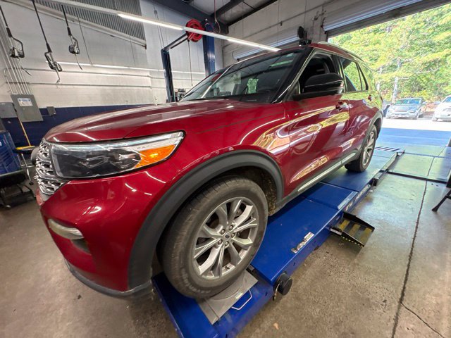 Used 2021 Ford Explorer Limited w/ Equipment Group 301A AWD/4WD image 4