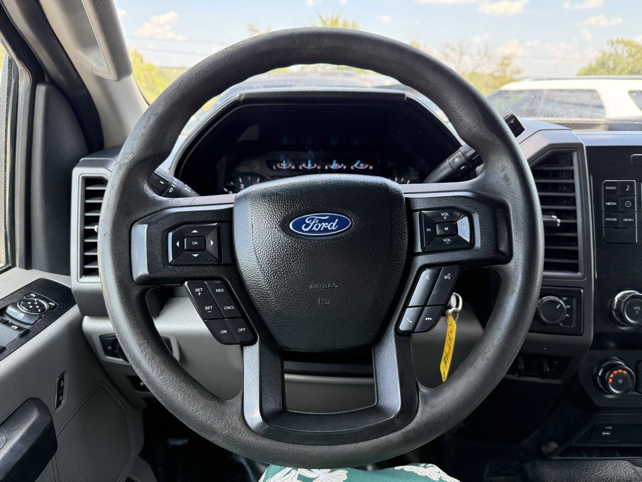 Used 2019 Ford F250 XL w/ Power Equipment Group AWD/4WD image 18