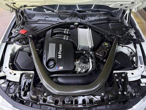 Used 2015 BMW M4 Coupe RWD image 23