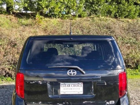 Used 2008 Scion xB image 7