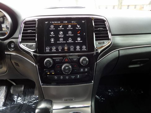 Used 2021 Jeep Grand Cherokee Limited image 58