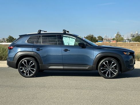 Used 2023 MAZDA CX-50 AWD 2.5 S w/ Premium Plus Pkg image 3