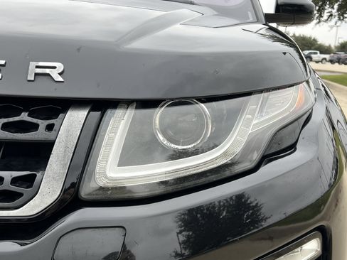 Used 2016 Land Rover Range Rover Evoque SE Premium image 6