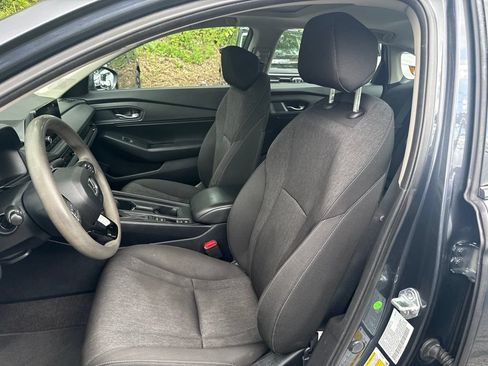 Used 2023 Honda Accord EX image 10