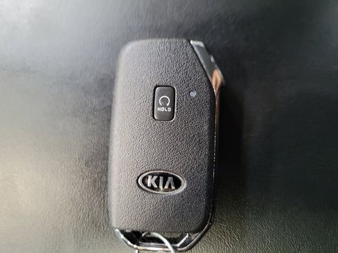 Used 2021 Kia Telluride LX FWD image 32