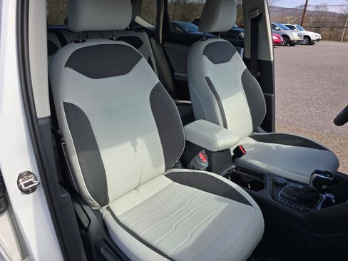 New 2026 Volkswagen Taos SE AWD/4WD image 12