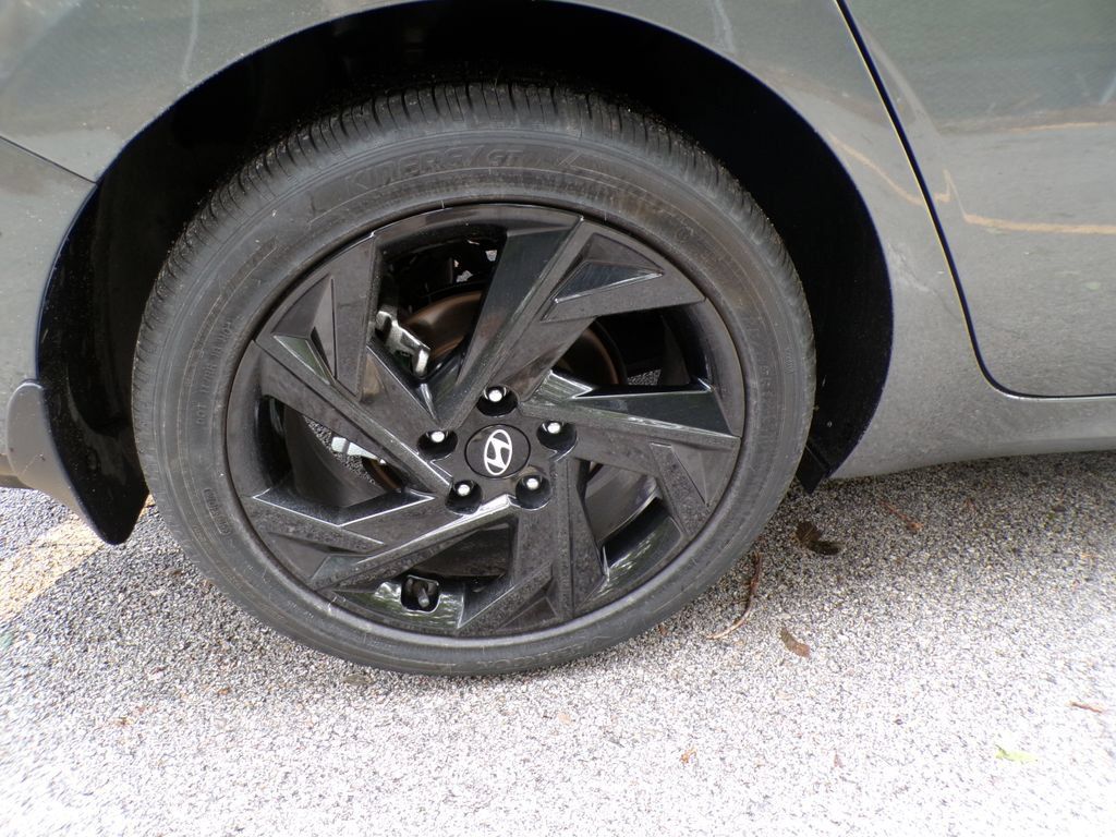 Certified 2026 Hyundai Elantra SEL Sport Premium FWD image 20