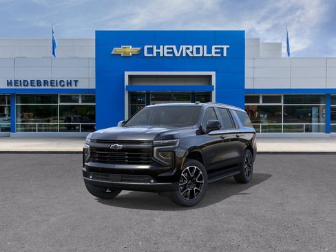 New 2026 Chevrolet Suburban RST w/ Comfort Package AWD/4WD image 8
