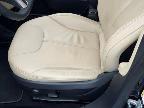 Used 2013 Tesla Model S RWD image 26