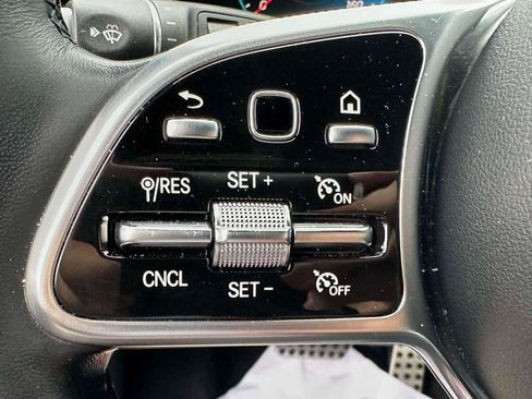 Certified 2022 Mercedes-Benz GLC 300 4MATIC image 19