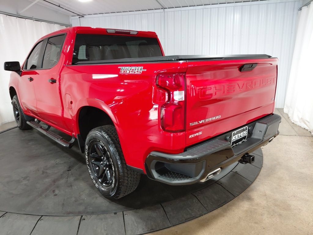 Used 2021 Chevrolet Silverado 1500 LT Trail Boss w/ Bed Protection Package AWD/4WD image 6