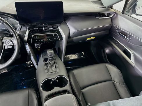 Certified 2023 Toyota Venza Nightshade image 26