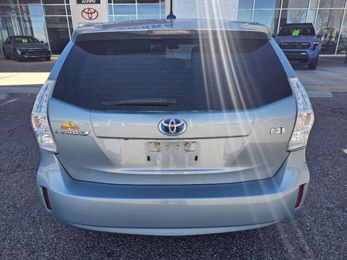 Used 2014 Toyota Prius V Three image 4
