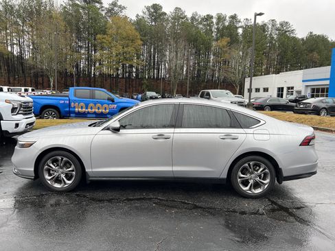 Used 2024 Honda Accord EX image 8