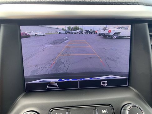 Certified 2023 GMC Acadia SLE w/ Driver Convenience Package image 14