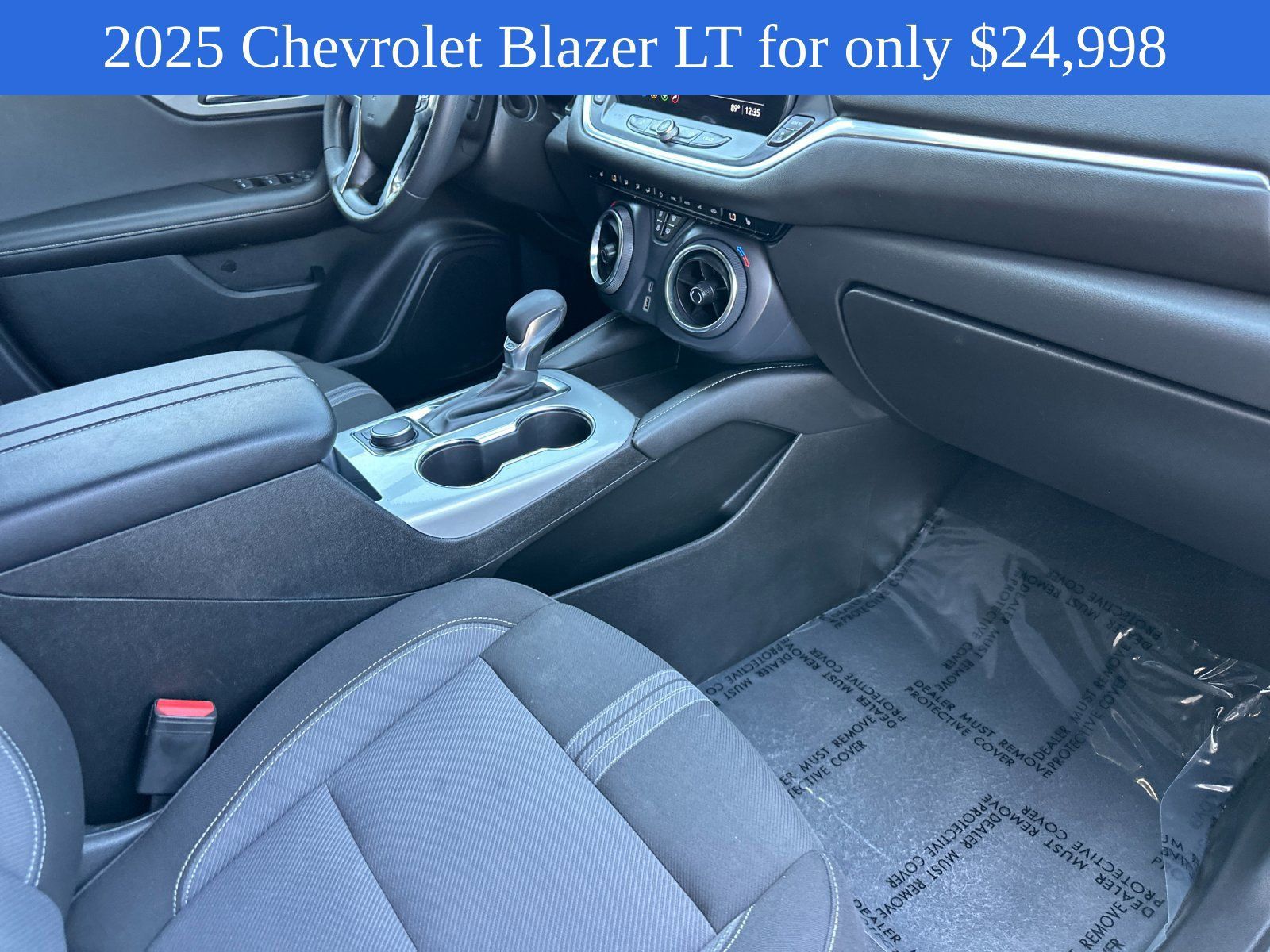 Used 2025 Chevrolet Blazer LT FWD image 17