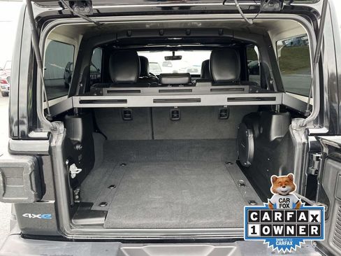 Used 2022 Jeep Wrangler Unlimited Sahara image 19