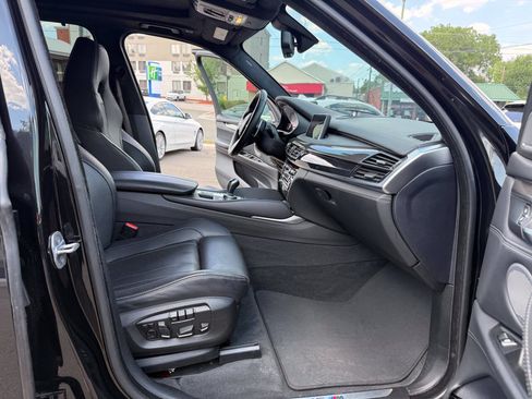 Used 2017 BMW X5 M AWD/4WD image 27