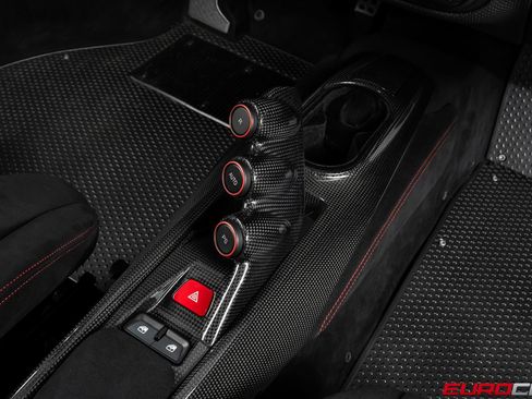 Used 2019 Ferrari 488 Pista Coupe RWD image 42