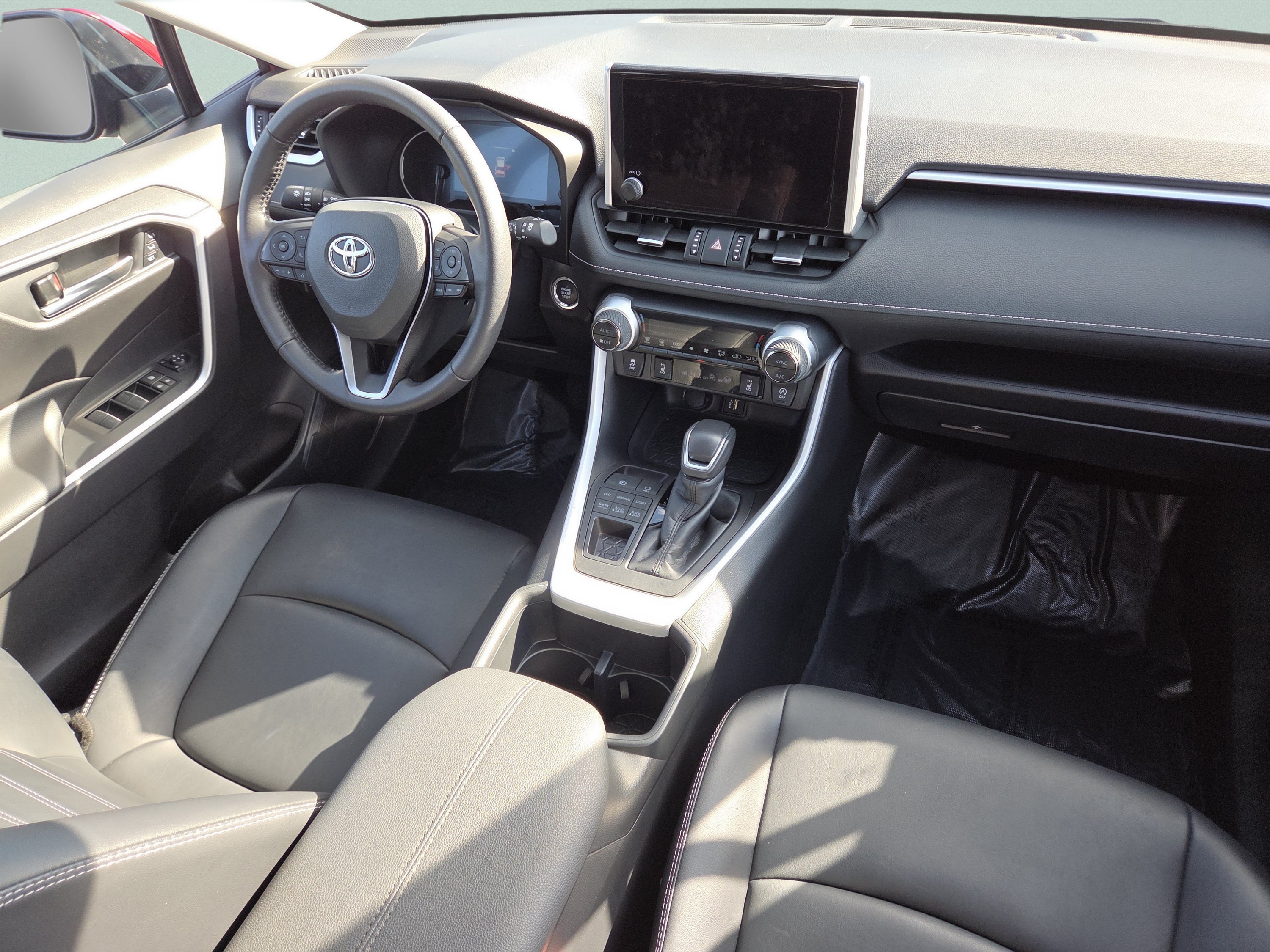 Used 2024 Toyota RAV4 XLE Premium w/ Weather Package AWD/4WD image 31
