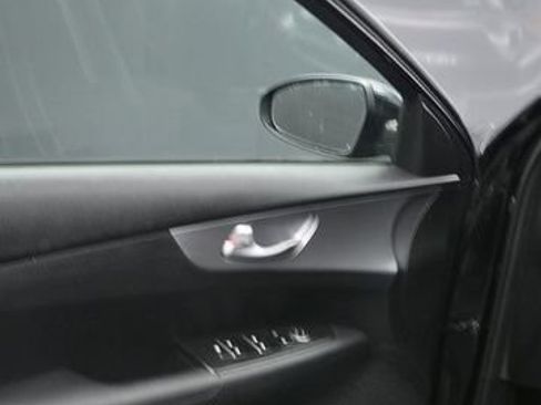 Used 2023 Kia Forte LXS FWD image 12