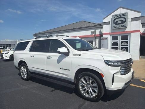 Used 2021 Chevrolet Suburban High Country w/ Premium Package AWD/4WD image 2