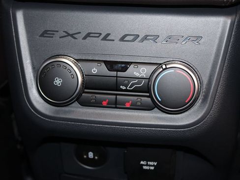 New 2026 Ford Explorer Platinum RWD image 34