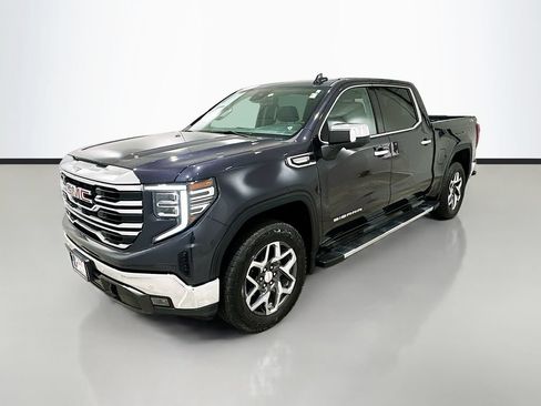 Used 2025 GMC Sierra 1500 SLT AWD/4WD image 3