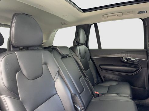 Used 2020 Volvo XC90 T5 Momentum image 42