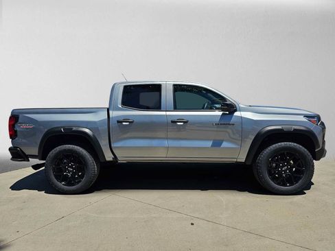 Used 2024 Chevrolet Colorado Trail Boss w/ LPO, Dark Essentials Package AWD/4WD image 2