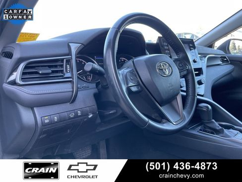 Used 2023 Toyota Camry SE image 9