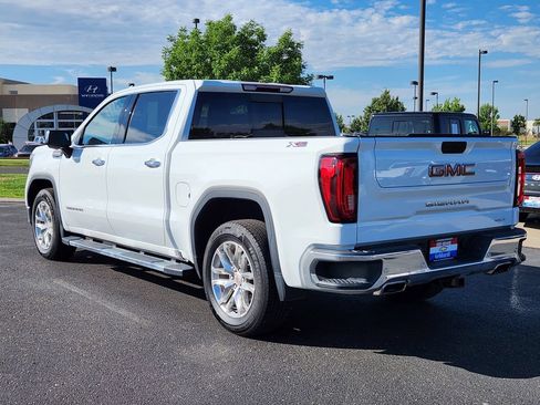 Used 2022 GMC Sierra 1500 SLT w/ SLT Premium Plus Package AWD/4WD image 3