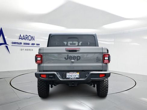 Used 2021 Jeep Gladiator Sport AWD/4WD image 3