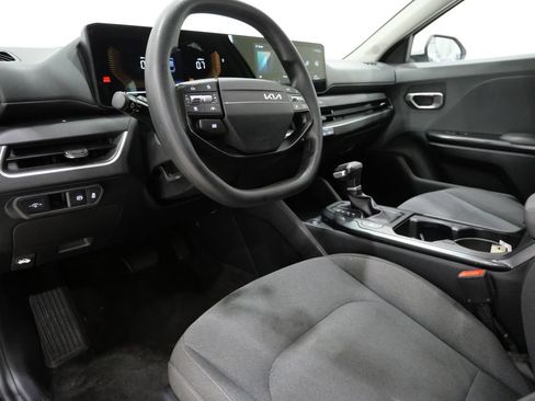 Used 2025 Kia K4 FWD image 11