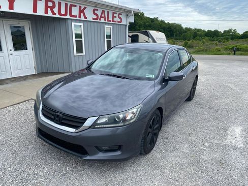 Used 2015 Honda Accord Sport image 3