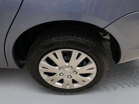Used 2006 Toyota Matrix AWD image 18