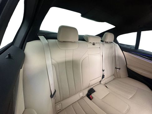 Used 2021 BMW 530i w/ Premium Package RWD image 17