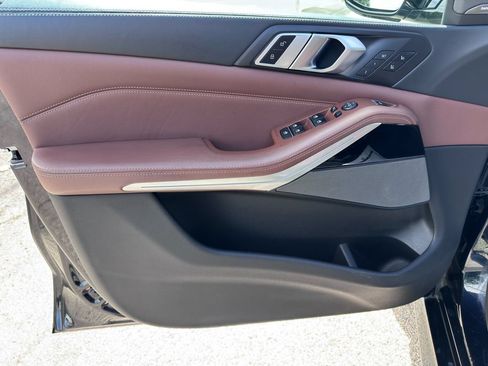 Used 2020 BMW X5 M50i w/ Executive Package AWD/4WD image 9