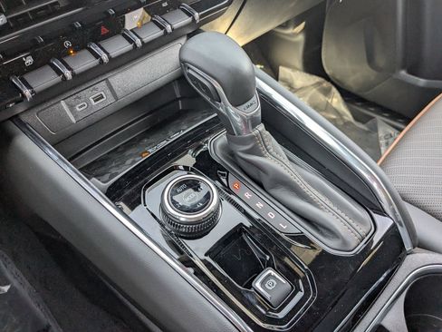 New 2025 GMC Canyon AT4 w/ Nightfall Edition image 20