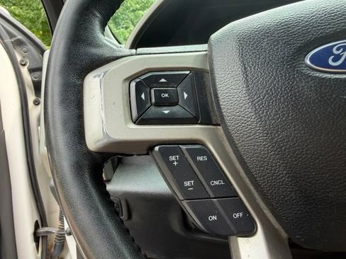 Used 2018 Ford F250 Lariat w/ Lariat Ultimate Package AWD/4WD image 17