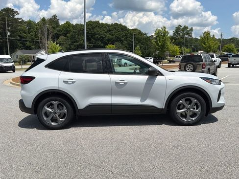 Used 2025 Ford Escape ST-Line FWD image 8