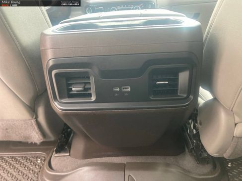 Used 2024 Chevrolet Silverado 1500 LT Trail Boss w/ Convenience Package II AWD/4WD image 17