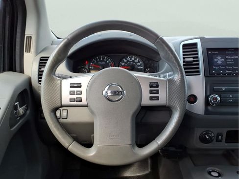 Used 2021 Nissan Frontier SV AWD/4WD image 19