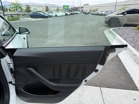 Used 2021 Tesla Model 3 Long Range AWD/4WD image 18